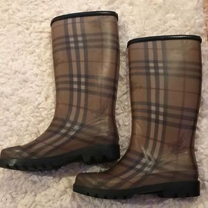 burberry rain boots size 6